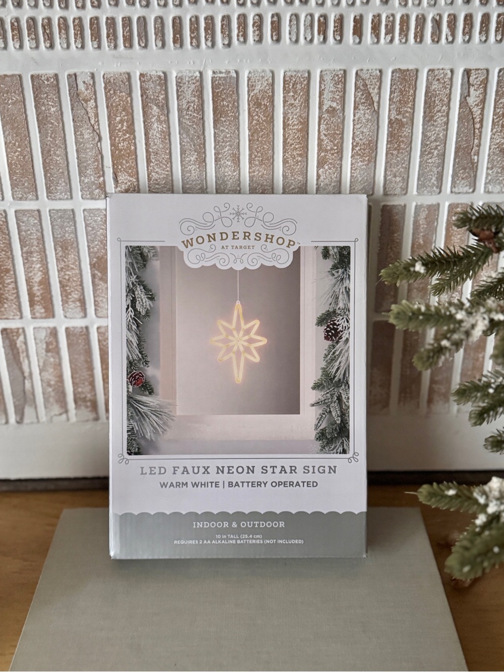NIB Wondershop Warm White LED Faux Neon Star Accent Light